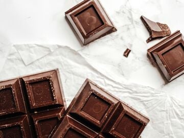 Imagen de archivo de una tableta de chocolate.