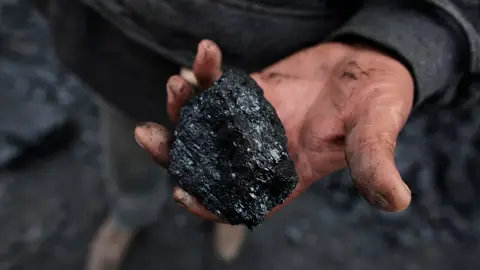 El accidente en la mina de Cerredo ha supuesto un mazazo a la escasísima actividad que queda en la Cuenca Astur-leonesa El accidente en la mina de Cerredo ha supuesto un mazazo a la escasísima actividad que queda en la Cuenca Astur-leonesa