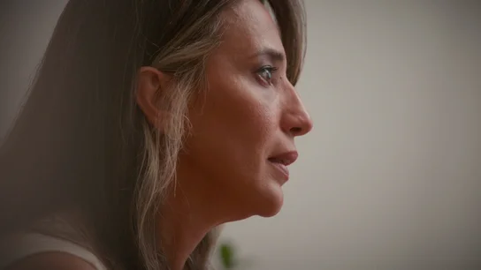 “No tires tu vida por la borda”: la madre de Seren le pide que aborte y le pinta un futuro oscuro “No tires tu vida por la borda”: la madre de Seren le pide que aborte y le pinta un futuro oscuro