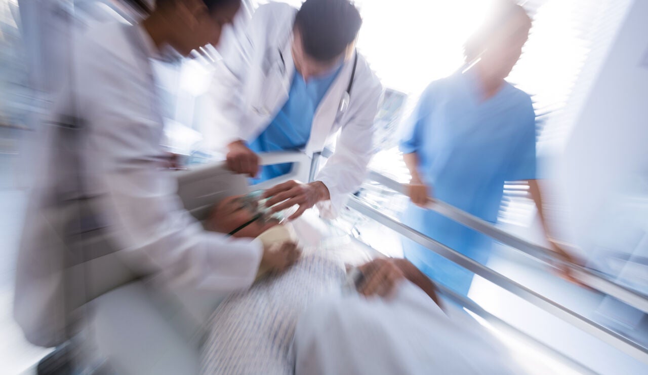 Hospital y m&eacute;dicos