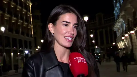 Lidia Torrent haciendo declaraciones a la prensa Lidia Torrent haciendo declaraciones a la prensa