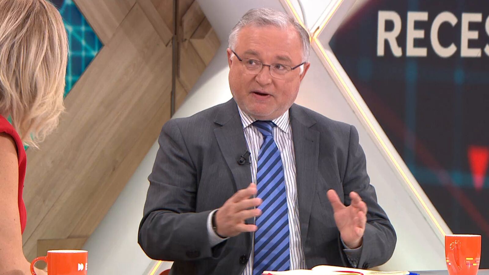 El economista John Müller explica el 'efecto gato muerto' que afecta a la Bolsa tras la subida de aranceles de Donald Trump: 