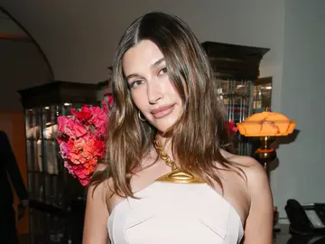 Hailey Bieber Hailey Bieber