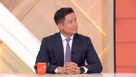 Espejo Público (08-04-25) El rey de las inmobiliarias para chinos, sobre las relaciones entre España y China tras la subida de aranceles: "Los chinos saben de muy poco, pero negociar saben" Espejo Público (08-04-25) El rey de las inmobiliarias para chinos, sobre las relaciones entre España y China tras la subida de aranceles: "Los chinos saben de muy poco, pero negociar saben"