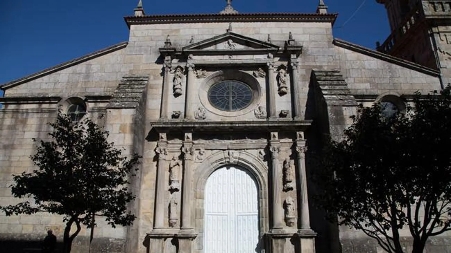 La ex colegiata de Cangas do Morrazo La ex colegiata de Cangas do Morrazo