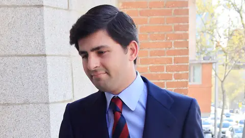 Juan Urquijo, en el funeral de Paloma Eulate Aznar Juan Urquijo, en el funeral de Paloma Eulate Aznar