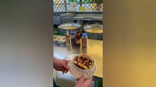 Una hamburguesa de caracoles desata el debate en Córdoba Una hamburguesa de caracoles desata el debate en Córdoba