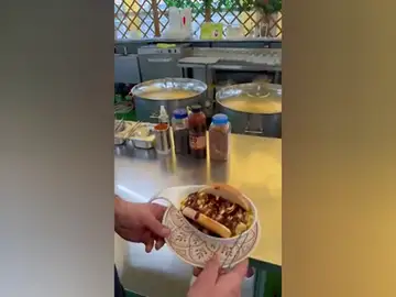 Una hamburguesa de caracoles desata el debate en Córdoba Una hamburguesa de caracoles desata el debate en Córdoba