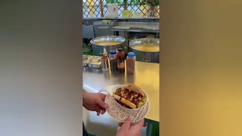 Una hamburguesa de caracoles desata el debate en Córdoba Una hamburguesa de caracoles desata el debate en Córdoba