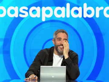 Roberto Leal deja en cuadros a los invitados de Pasapalabra: “¿Pero tú dónde has pasado tu infancia?” Roberto Leal deja en cuadros a los invitados de Pasapalabra: “¿Pero tú dónde has pasado tu infancia?”