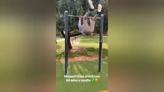 El v&iacute;deo viral de un hombre de 88 a&ntilde;os haciendo calistenia