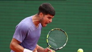 Carlos Alcaraz celebra la victoria ante Davidovich en semifinales del Masters de Montecarlo
