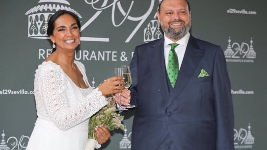 Triana Jim&eacute;nez Vega y Juan Silva el d&iacute;a de su boda