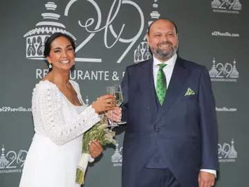Triana Jiménez Vega y Juan Silva el día de su boda Triana Jiménez Vega y Juan Silva el día de su boda