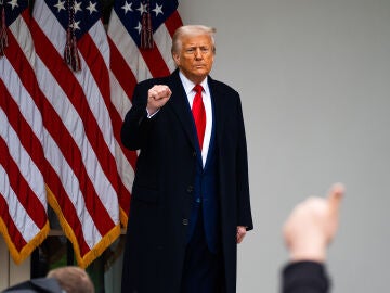A3 Noticias Fin de Semana (12-04-25) Trump eximirá de los aranceles recíprocos a teléfonos, ordenadores y chips