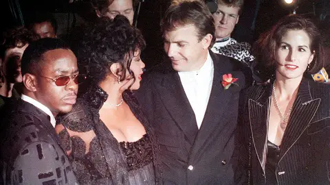 Kevin Costner y Whitney Houston Kevin Costner y Whitney Houston