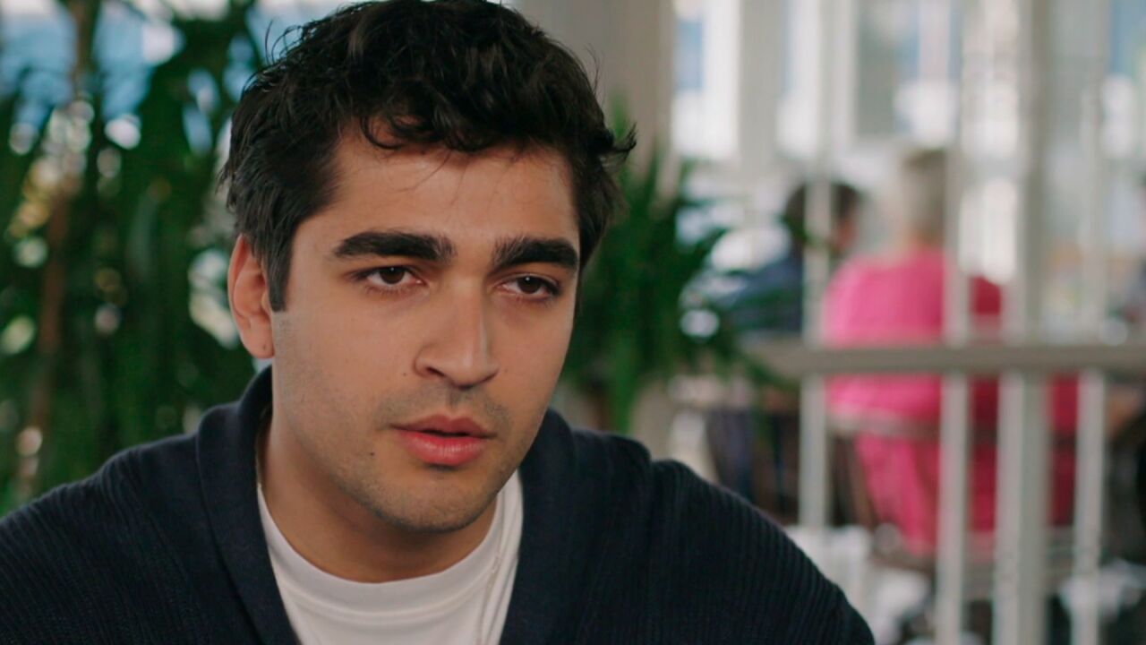 Ferit impone sus normas y destroza los sueños de Pelin al confesar que solo  ama a Seyran: esta noche, en Una nueva vida