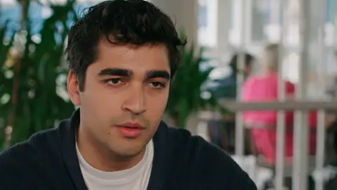 Ferit impone sus normas y destroza los sueños de Pelin al confesar que solo ama a Seyran: esta noche, en Una nueva vida