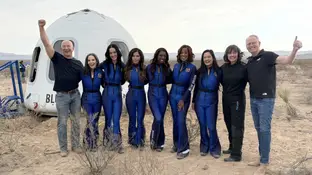 Jeff Bezos y las tripulantes en la misión NS-31 Jeff Bezos y las tripulantes en la misión NS-31