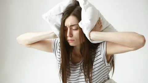 Una mujer que ha dormido mal Una mujer que ha dormido mal