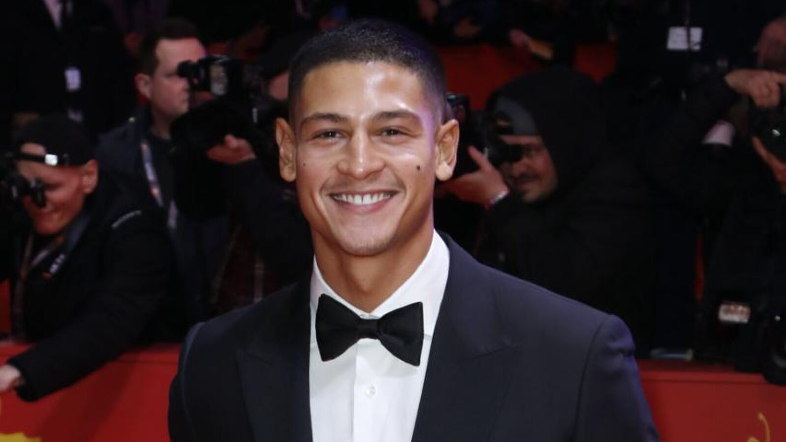 Emilio Sakraya, la ¿nueva ilusión? de Rosalía: actor y cantante alemán de 28 años