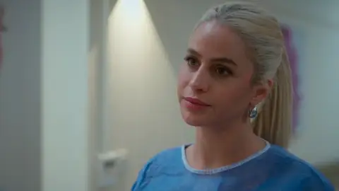 “Nunca me habló de ti”: Süreyya desvela su relación con Evren para apartar a Bahar para siempre “Nunca me habló de ti”: Süreyya desvela su relación con Evren para apartar a Bahar para siempre