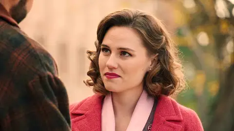 Claudia se disculpa con Raúl por dejarle plantado y por el momento cierra la puerta a tener una relación con él