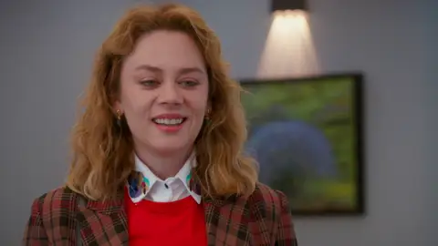 Bahar ajusta cuentas con Süreyya y Rengin para recuperar lo que es suyo Bahar ajusta cuentas con Süreyya y Rengin para recuperar lo que es suyo