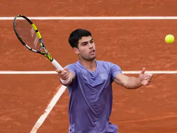 Alcaraz, en su debut en Barcelona ante Ethan Quinn Alcaraz, en su debut en Barcelona ante Ethan Quinn