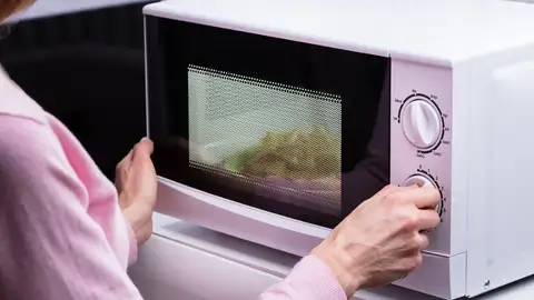 Calentar sobras en el microondas Calentar sobras en el microondas