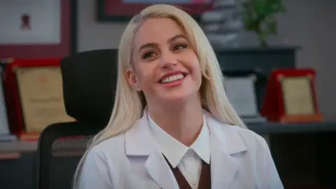 Süreyya cae en su propia trampa: Bahar graba la confesión que podría hacerle justicia Süreyya cae en su propia trampa: Bahar graba la confesión que podría hacerle justicia