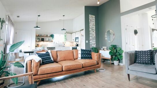Sal&oacute;n comedor de una casa