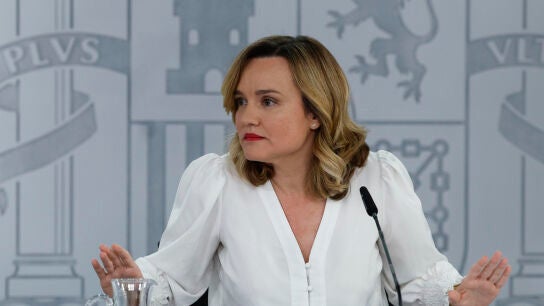 La ministra Portavoz, Pilar Alegr&iacute;a, durante la rueda de prensa posterior al Consejo de Ministros