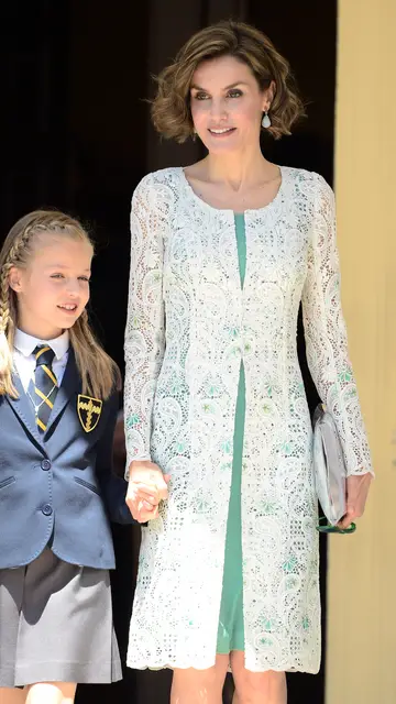 Letizia Ortiz en la comunión de la princesa Leonor Letizia Ortiz en la comunión de la princesa Leonor