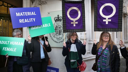 Feministas en una vista al Supremo de Reino Unido