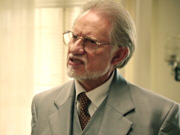 Dami&aacute;n se enfrenta a don Pedro al descubrir que le ocultaron que Luis estaba enfermo 