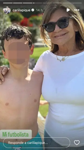 Cari Lapique con su nieto en Semana Santa Cari Lapique con su nieto en Semana Santa