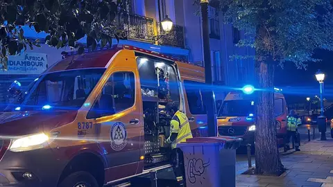 Dos heridos por arma blanca en el cuello en una agresión en el barrio madrileño de Lavapiés Dos heridos por arma blanca en el cuello en una agresión en el barrio madrileño de Lavapiés