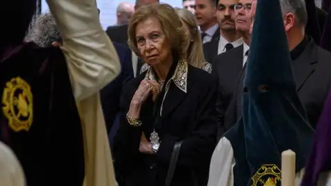 La reina emérita doña Sofía, en la Semana Santa de Sevillla La reina emérita doña Sofía
