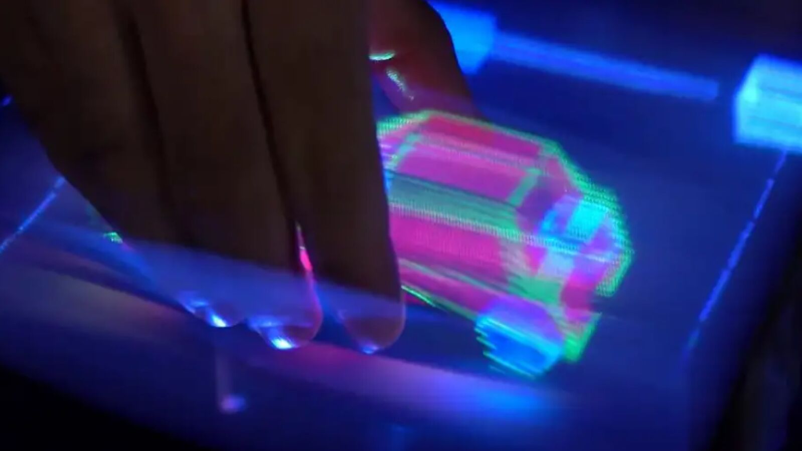 ¿Realidad o ciencia ficción? Científicos de la UPNA desarrollan hologramas que puedes tocar, agarrar y mover
