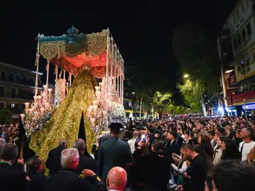 Susto en la Semana Santa de Sevilla: una explosión deja un herido durante la Madrugada Susto en la Semana Santa de Sevilla: una explosión deja un herido durante la Madrugada