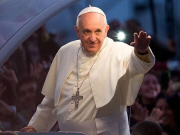 El Papa Fracisco en el papamóvil