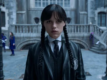 Jenna Ortega en la temporada 2 de Miércoles Jenna Ortega en la temporada 2 de Miércoles
