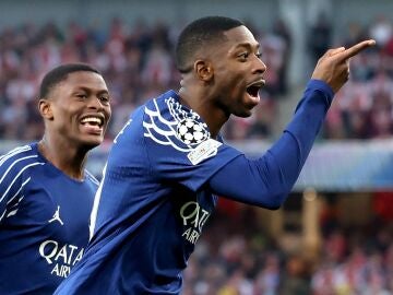 Dembélé celebra su gol ante el Arsenal Dembélé celebra su gol ante el Arsenal