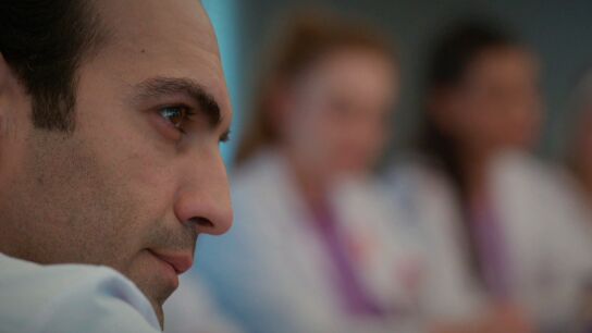 Evren renuncia a ser jefe m&eacute;dico y deja a Timur al mando, &iquest;qu&eacute; plan tiene en mente?