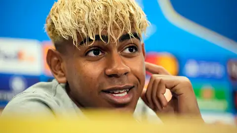 Lamine Yamal en rueda de prensa Lamine Yamal en rueda de prensa