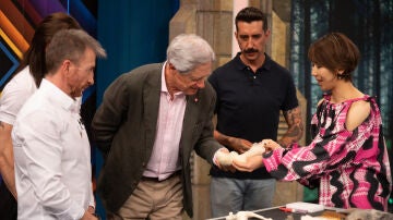 "Es impresionante": Adrián Lastra y Josema Yuste, fascinados con las esculturas hiperrealistas de Terumi Ohta "Es impresionante": Adrián Lastra y Josema Yuste, fascinados con las esculturas hiperrealistas de Terumi Ohta