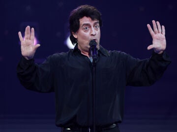 Goyo Jim&eacute;nez hipnotiza como Raphael con &lsquo;Yo sigo siendo aqu&eacute;l&rsquo; en Tu cara me suena