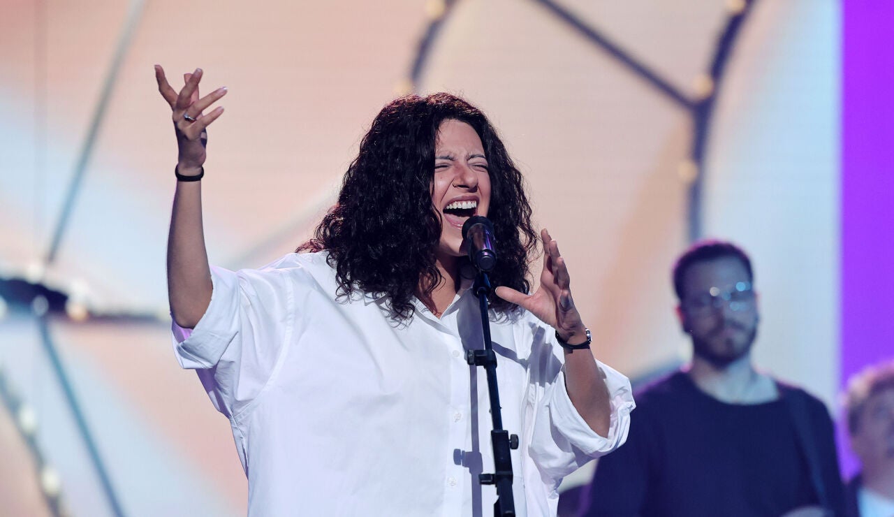 &iquest;Rosana en plat&oacute;? Ana Guerra emula a su paisana con &lsquo;A fuego lento&rsquo; en Tu cara me suena