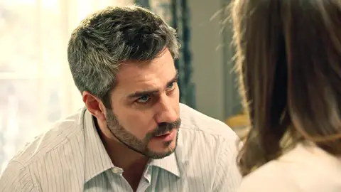 Avance del próximo capítulo de Sueños de libertad: Andrés anuncia a Begoña que va a renunciar a la tutela de Julia Avance del próximo capítulo de Sueños de libertad: Andrés anuncia a Begoña que va a renunciar a la tutela de Julia